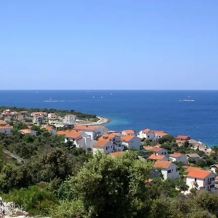 Nada - Six Bedroom * Rogoznica (Sibenik-Knin)