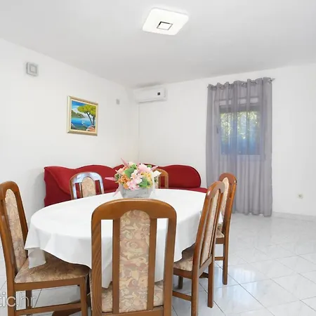Feriehus Nada - Six Bedroom Rogoznica (Sibenik-Knin)