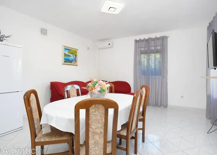 Nyaraló Nada - Six Bedroom Rogoznica